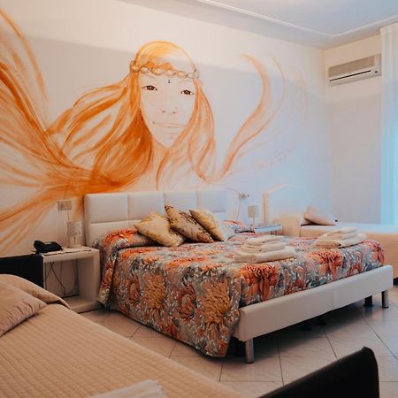 Hotel Julia Llido Degli Estensi Buitenkant foto