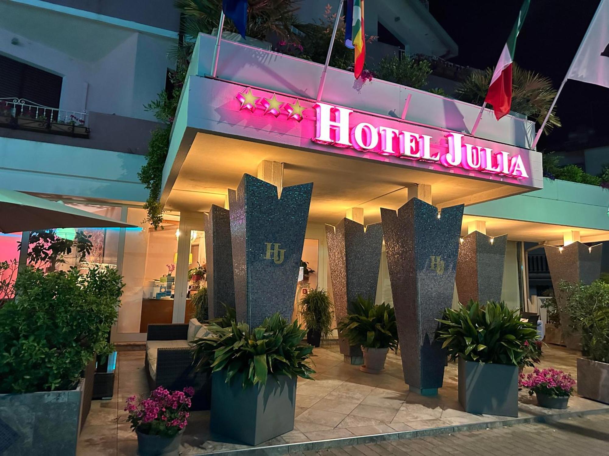 Hotel Julia Llido Degli Estensi Buitenkant foto