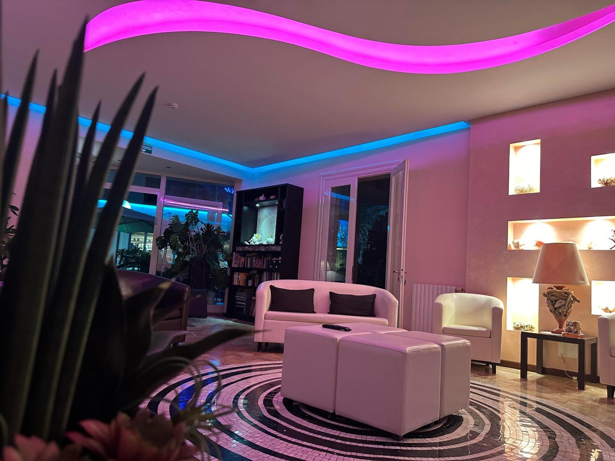 Hotel Julia Llido Degli Estensi Buitenkant foto