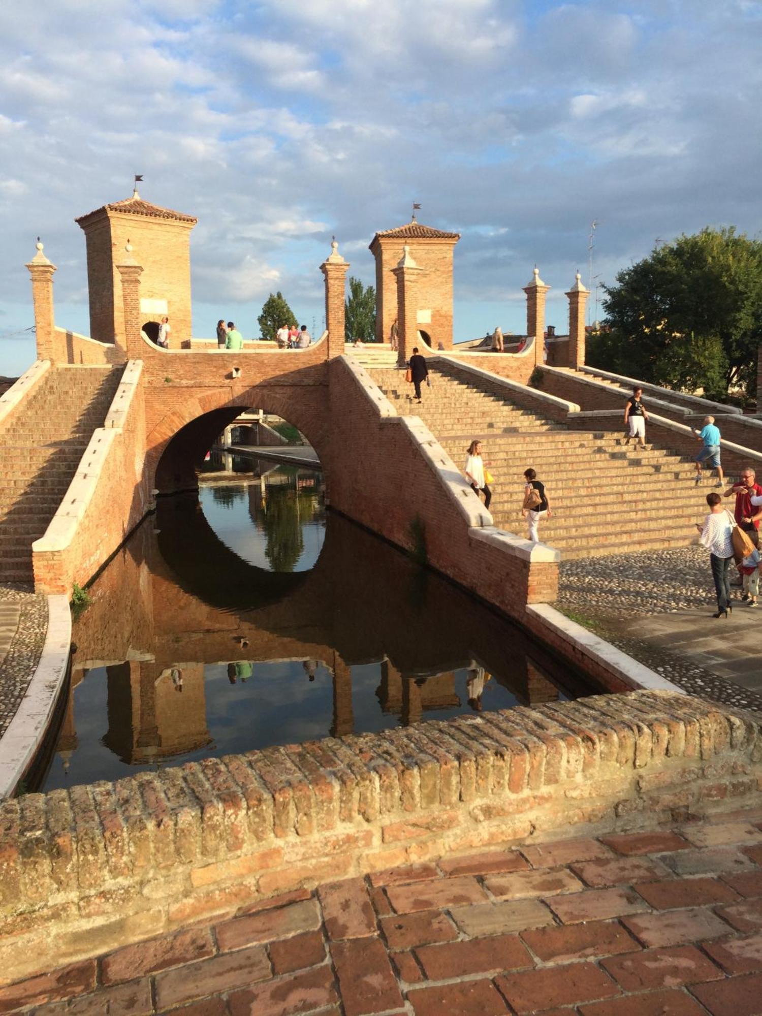 Hotel Julia Llido Degli Estensi Buitenkant foto