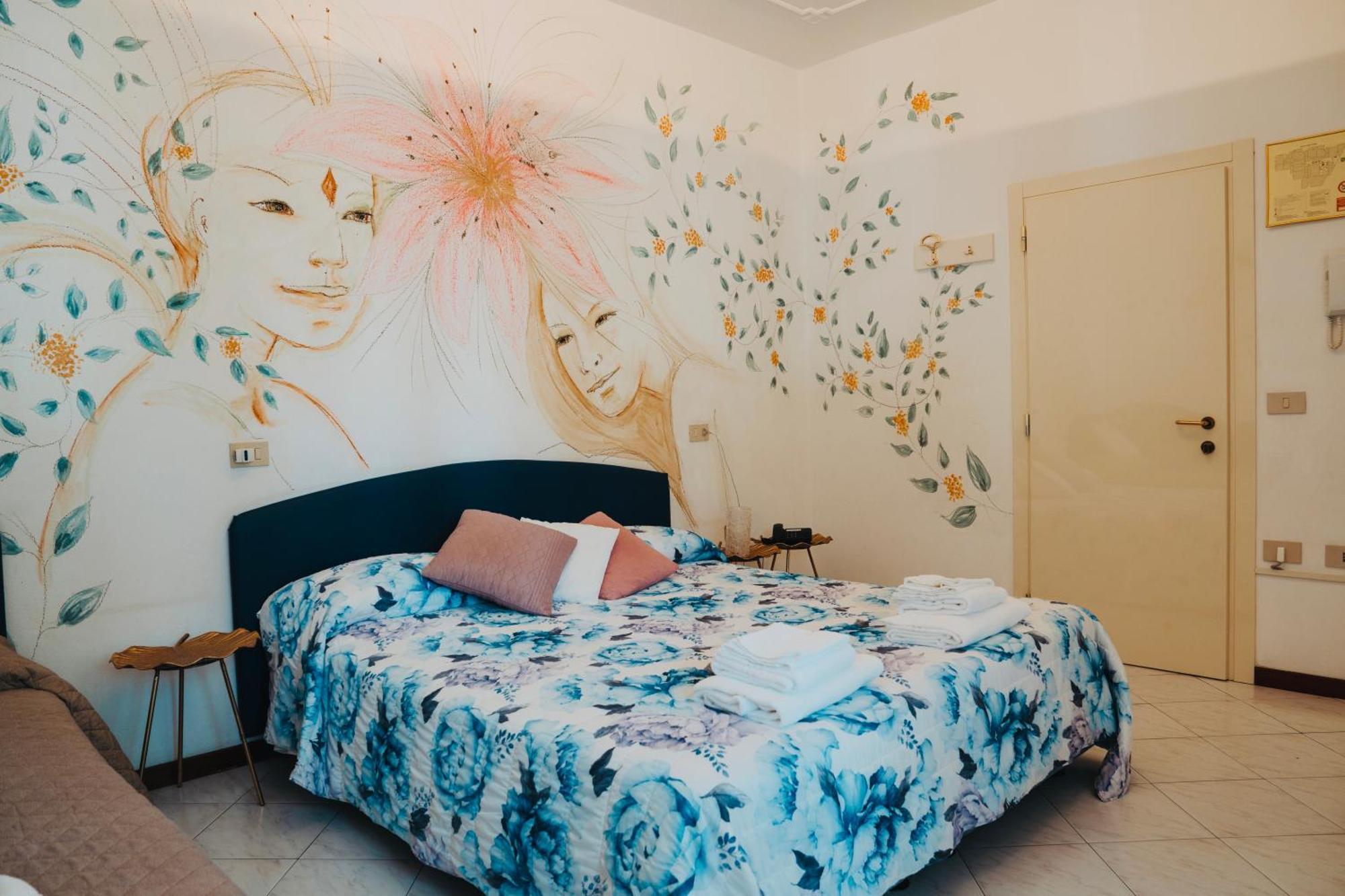 Hotel Julia Llido Degli Estensi Buitenkant foto