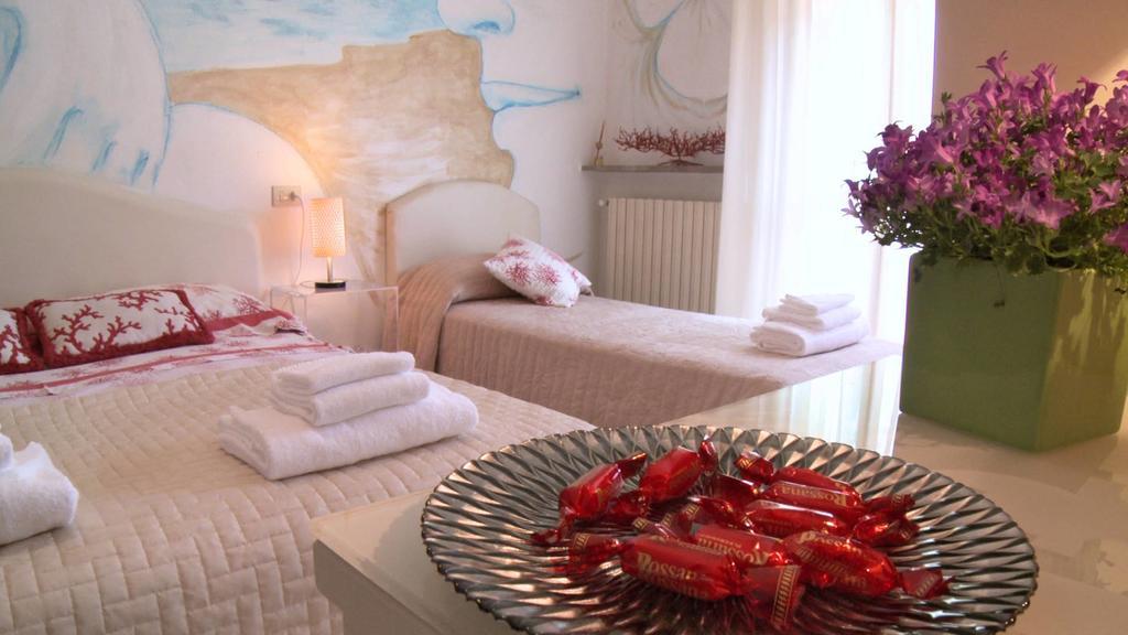 Hotel Julia Llido Degli Estensi Buitenkant foto