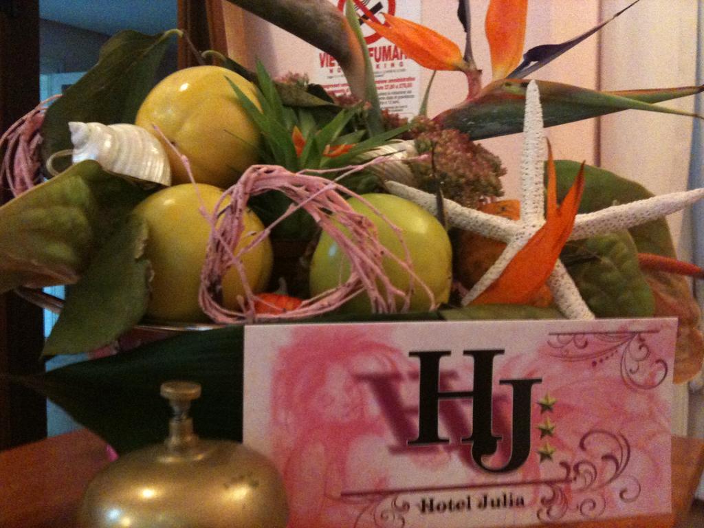 Hotel Julia Llido Degli Estensi Buitenkant foto